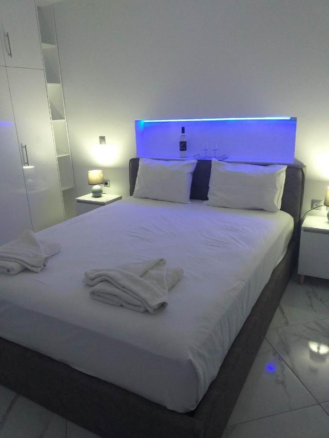 Infinity Blue Suite Panteli Eksteriør billede